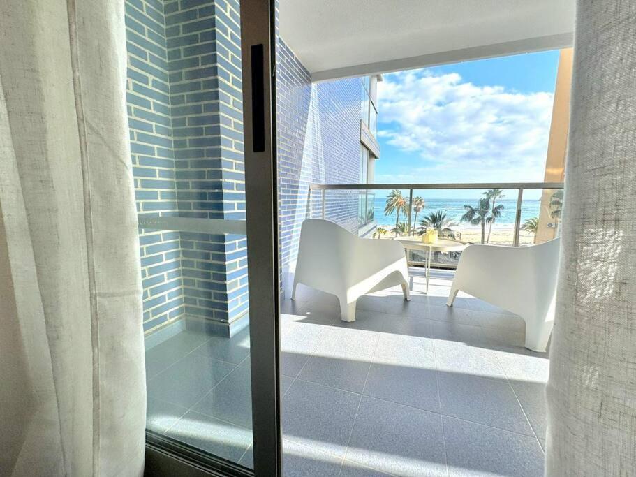 Suite Delphine By Calpitality Exterior photo